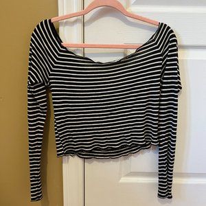 Brandy Melville: Long Sleeve Top